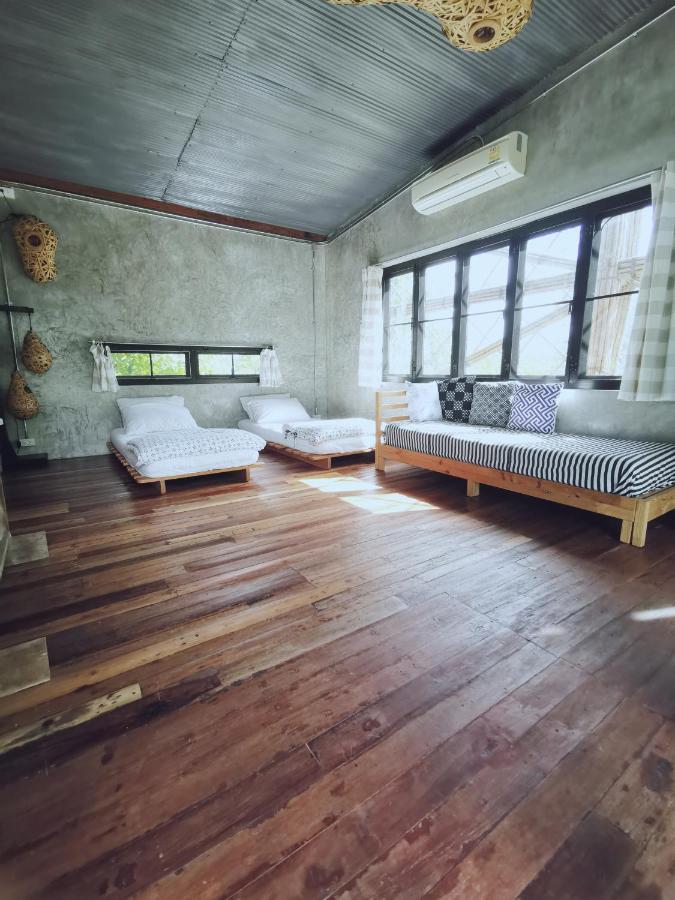 Bed and Breakfast Baangaimuan Лампхун Номер фото